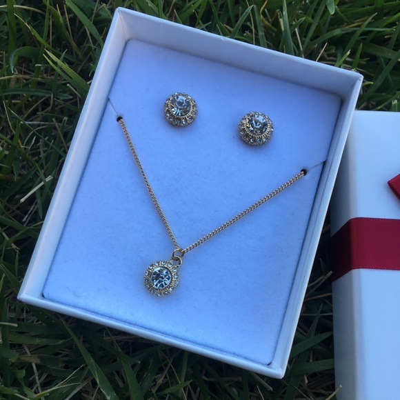 PRICE DROP NWT diamond necklace earring set H&M - Picture 3 of 7